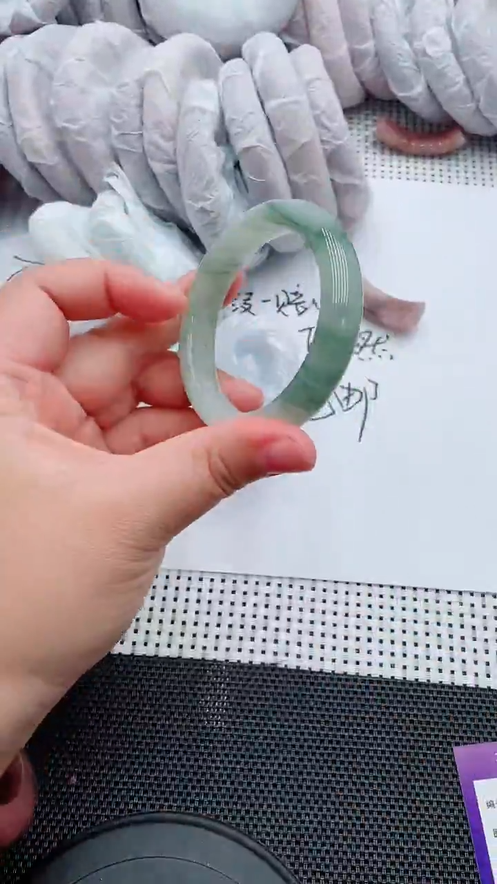 未镶嵌手镯石英质玉159-52-53