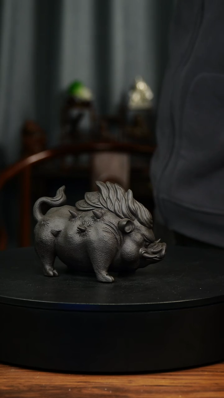 黑色野猪王 宜兴紫砂