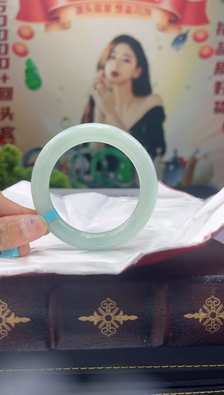 【闪购商品】翡翠手镯未镶嵌1手镯