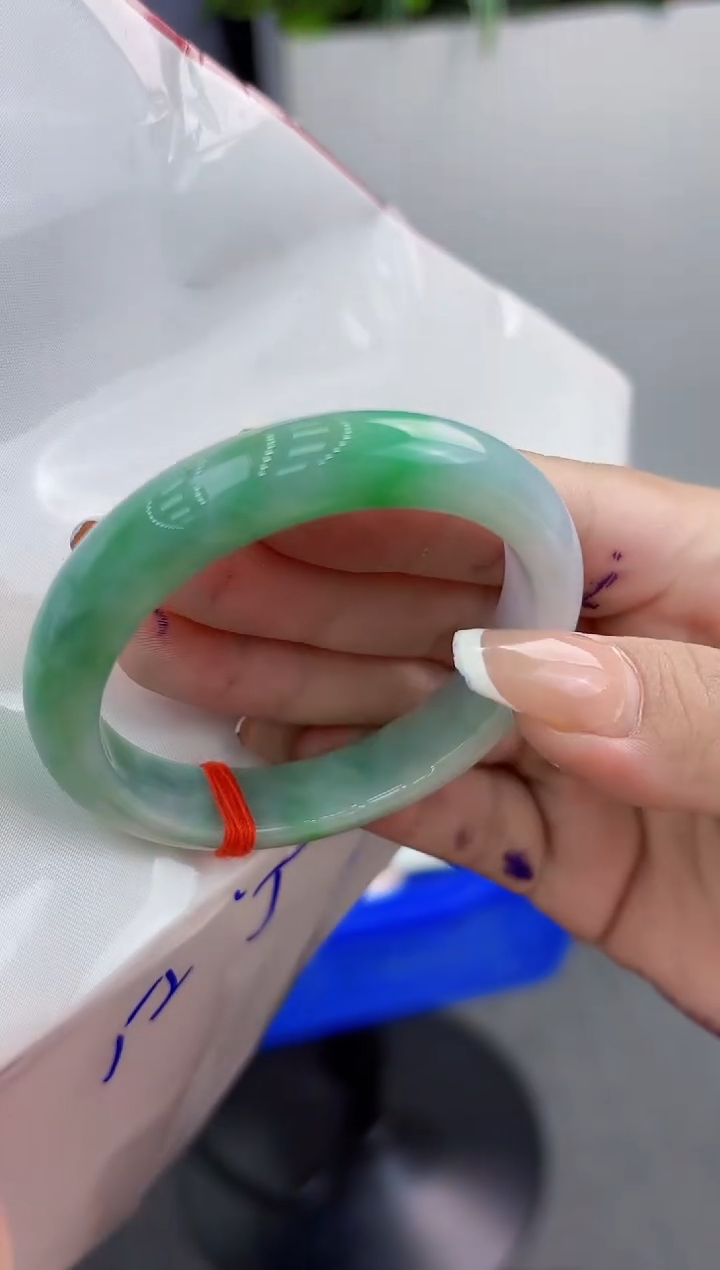 【闪购商品】翡翠手镯未镶嵌翡翠手镯