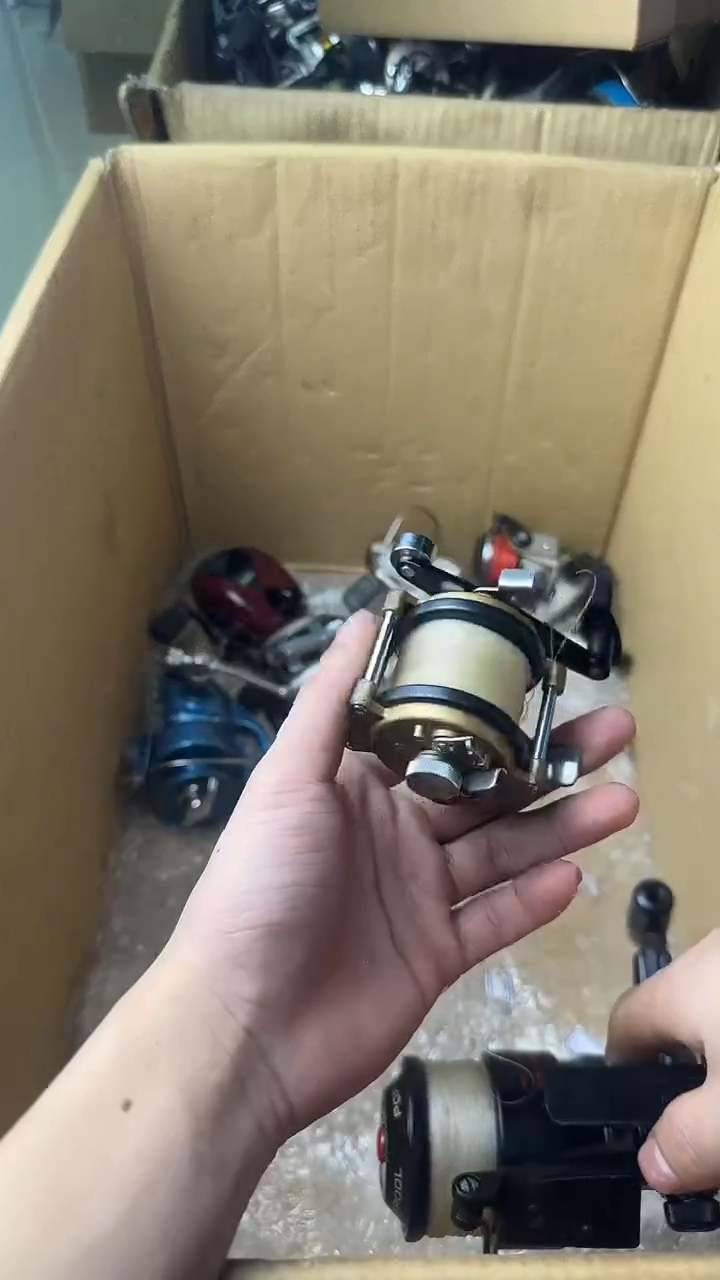 用****5微瑕钓鱼轮，直播间讲解为准，看清楚再拍，如有拆卸不退换