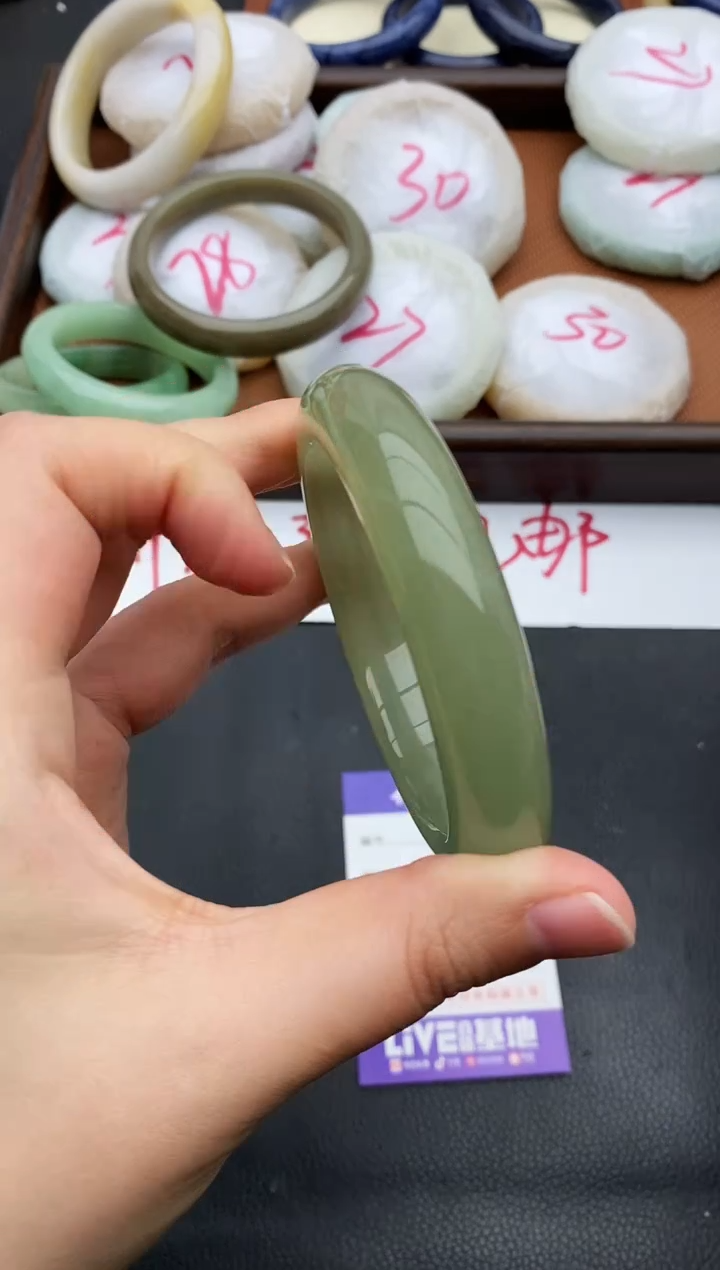 未镶嵌手镯石英质玉172+57/58