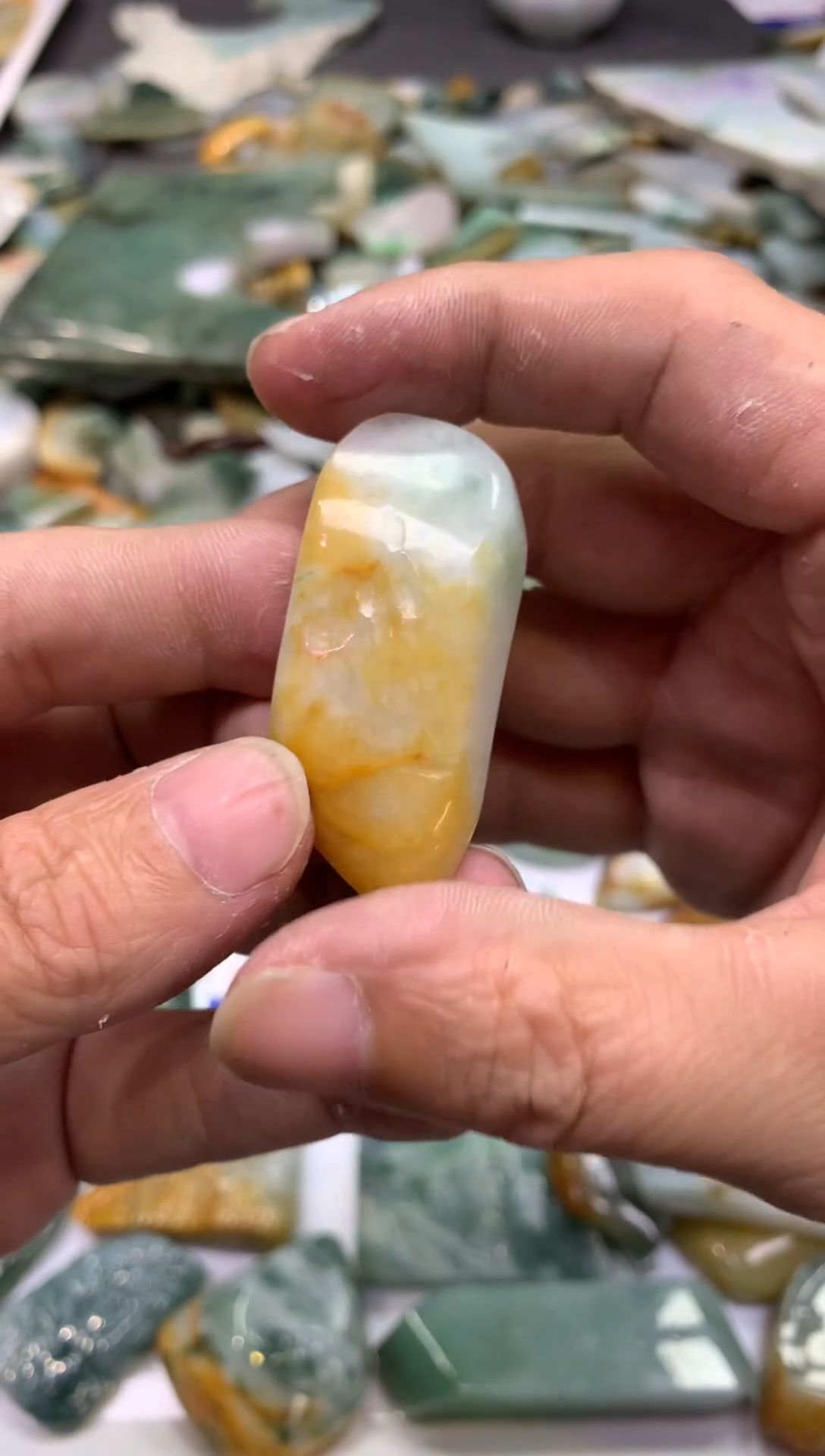 【闪购商品】翡翠颈饰未镶嵌天然翡翠A货