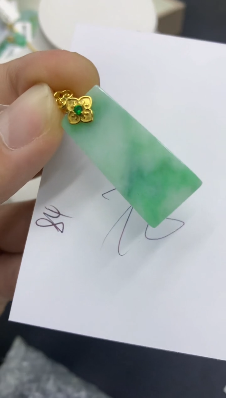 翡翠未镶嵌颈饰号链接1111111