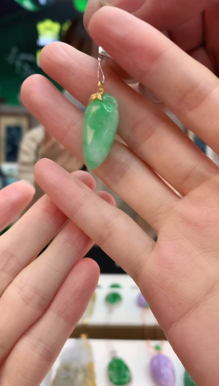 【闪购商品】翡翠颈饰18K金镶嵌赠礼盒证书 小君