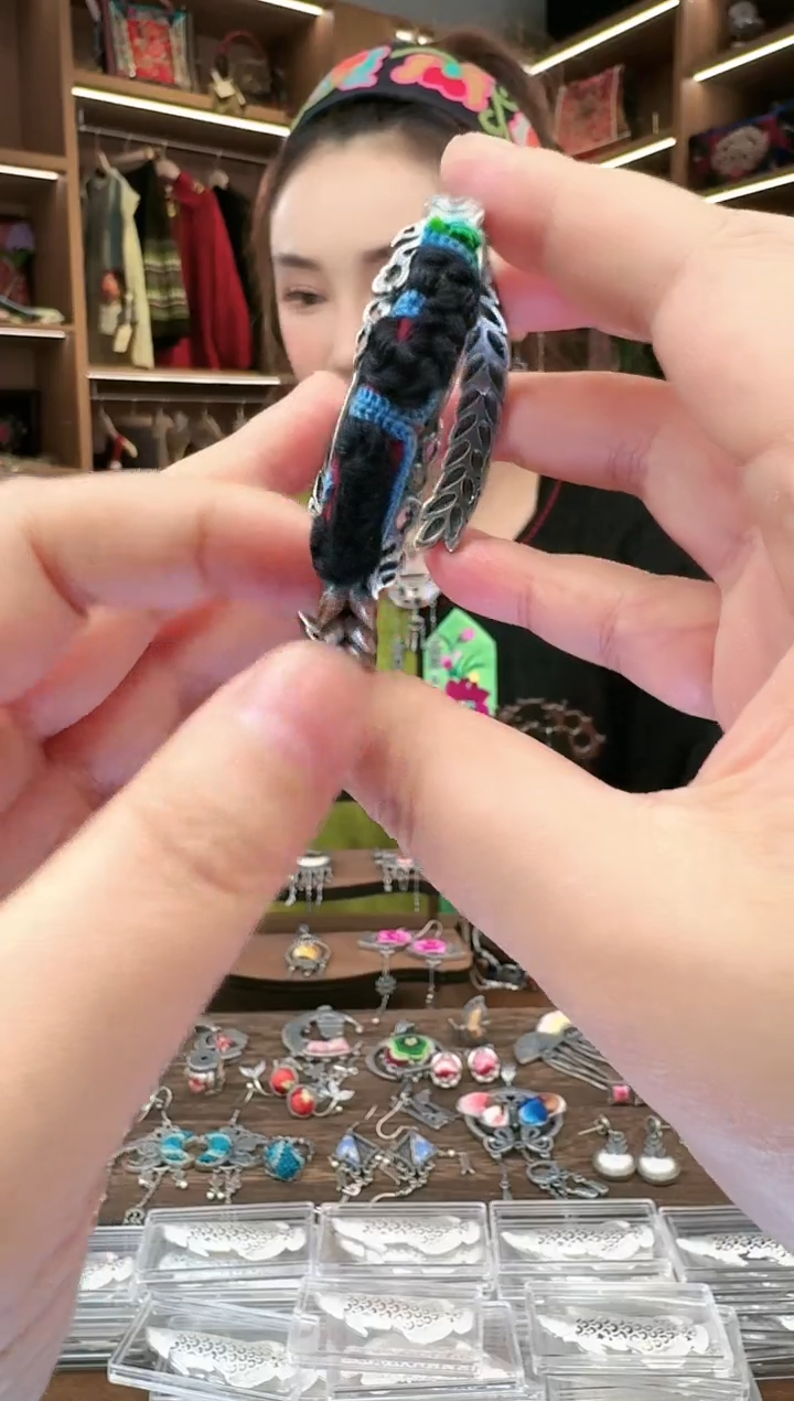 【闪购商品】织绣286黔东南苗族刺绣