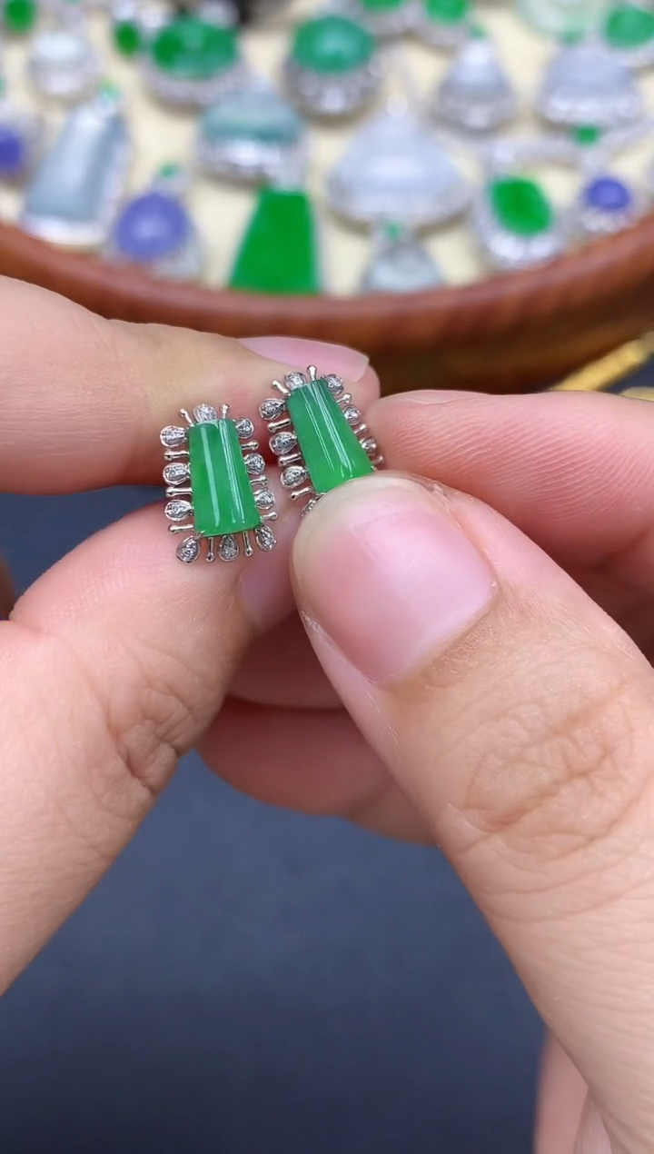 18K金镶嵌翡翠耳饰281-中国好珍宝