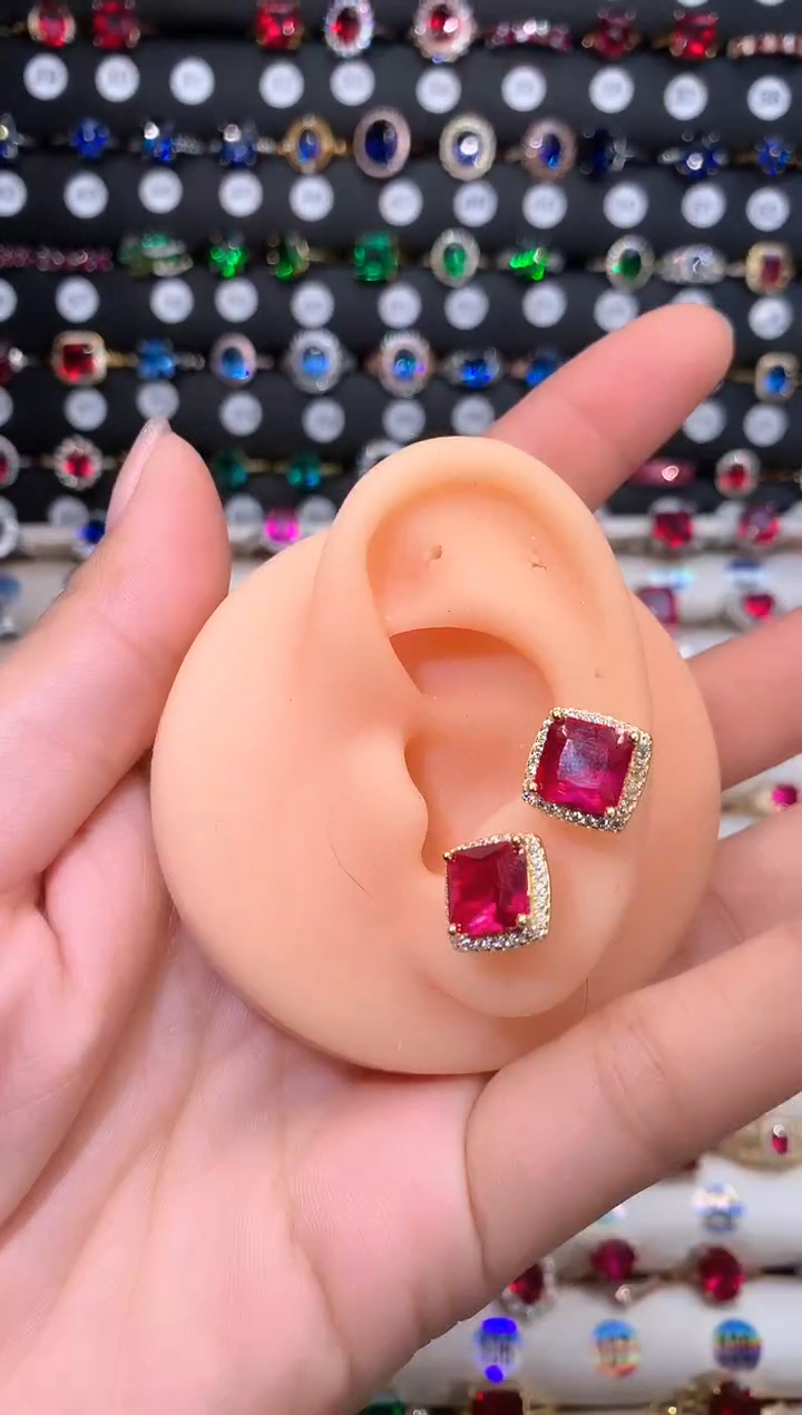 【闪购商品】红宝石耳饰银S925镶嵌8金