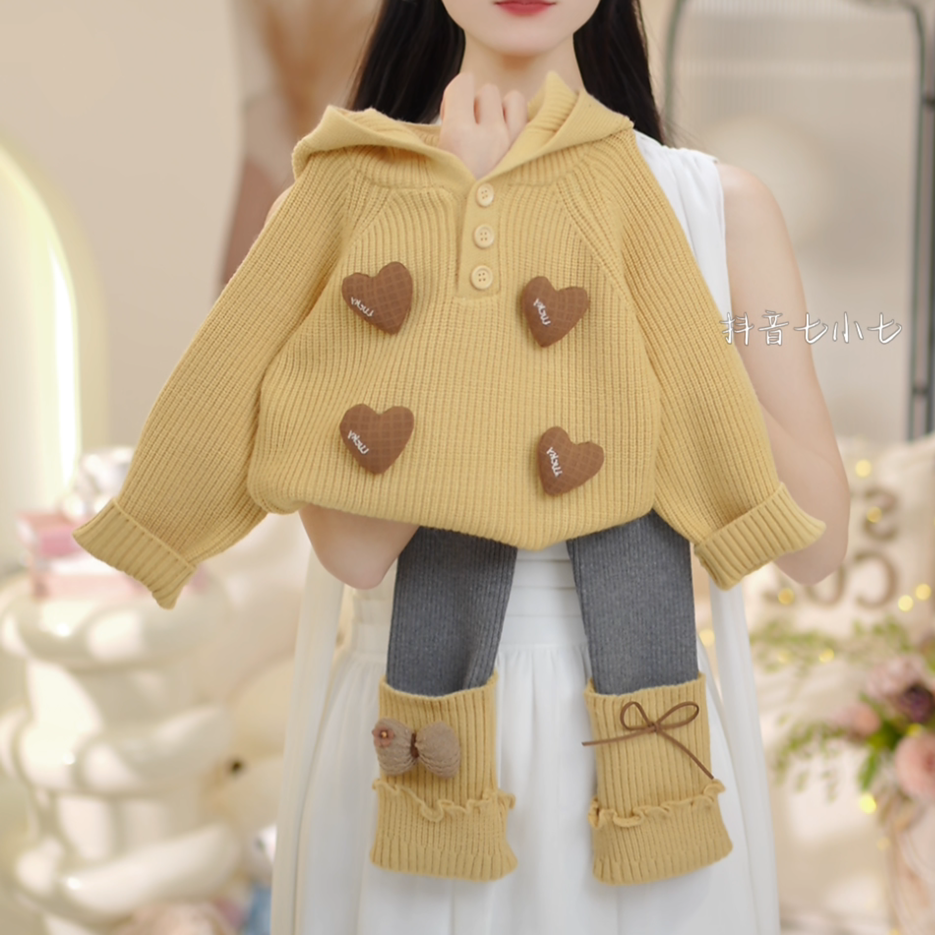 【现货】女童2025秋冬季新款连帽爱心纽扣毛衣打底裤两件套C23830