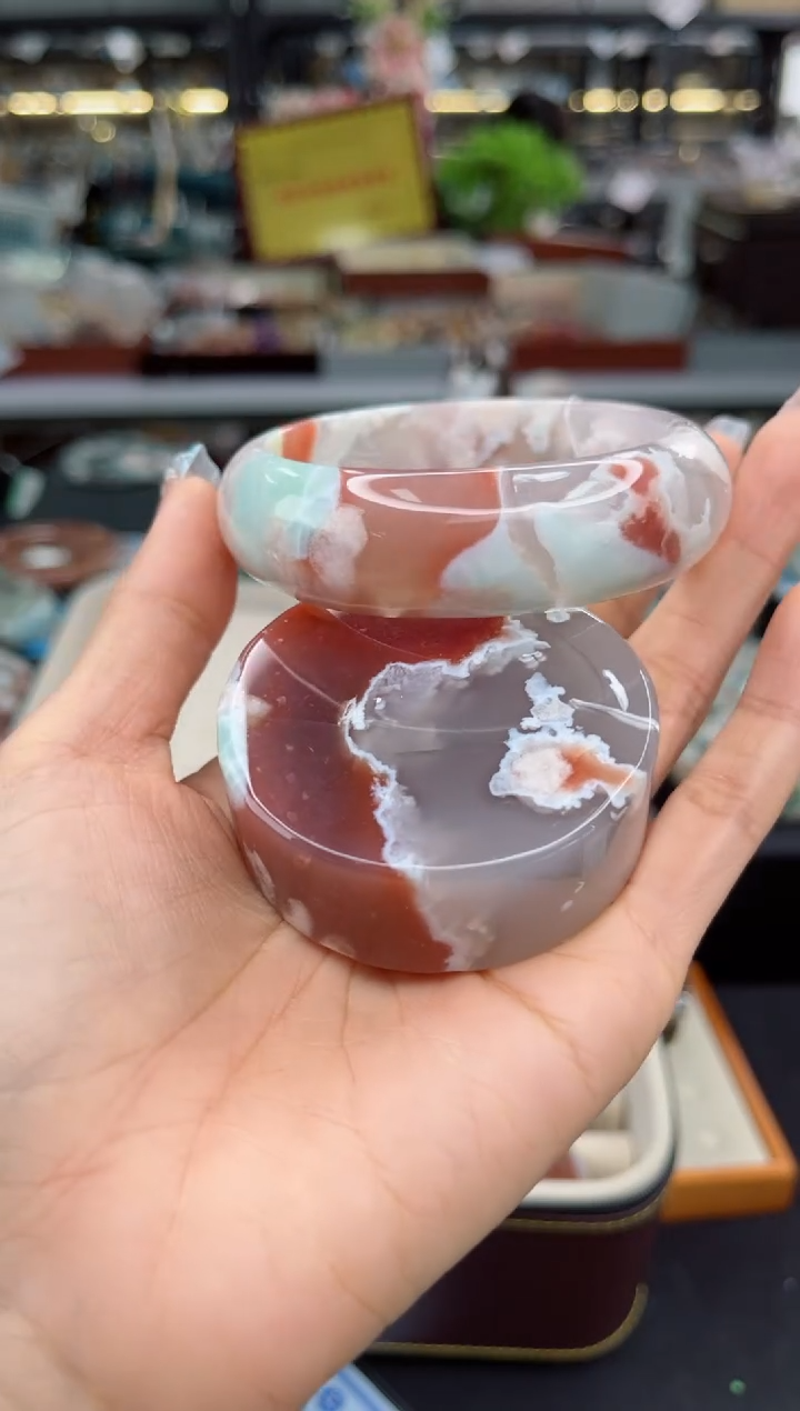 【闪购商品】石英质玉手镯未镶嵌58圈口（赠品镯心）2S9222