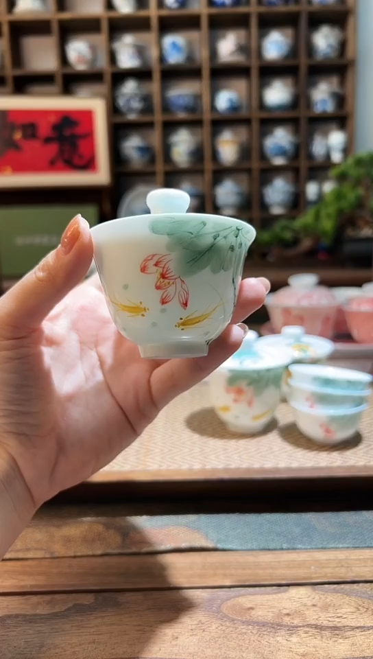 【闪购商品】五彩荷花迷你盖碗       