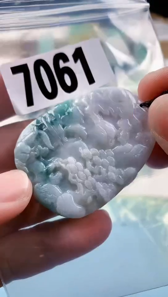 【闪购商品】翡翠挂件未镶嵌天然翡翠吊坠挂件