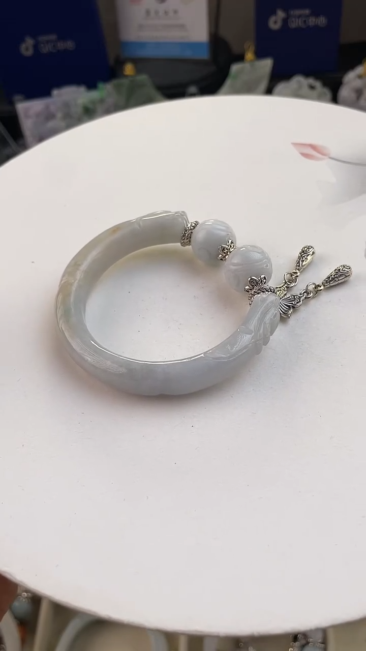 未镶嵌手链翡翠小***差手工定制默认微瑕主播介绍为准    