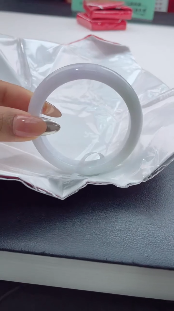 【闪购商品】翡翠手镯未镶嵌15翡翠手镯（微瑕）