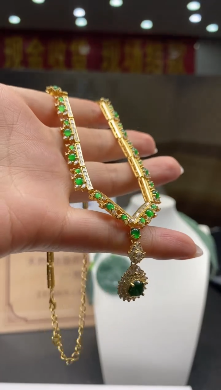 【闪购商品】翡翠颈饰未镶嵌********q56