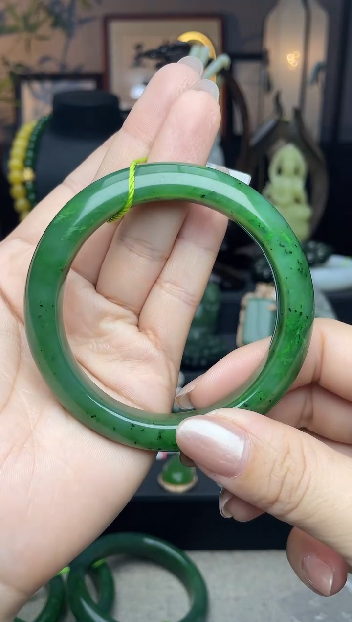 【闪购商品】和田玉手镯未镶嵌手镯圈口58+y022