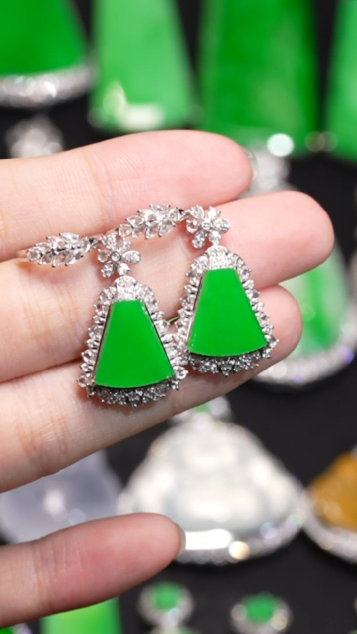 翡翠18K金镶嵌吊坠(不含链)吊坠