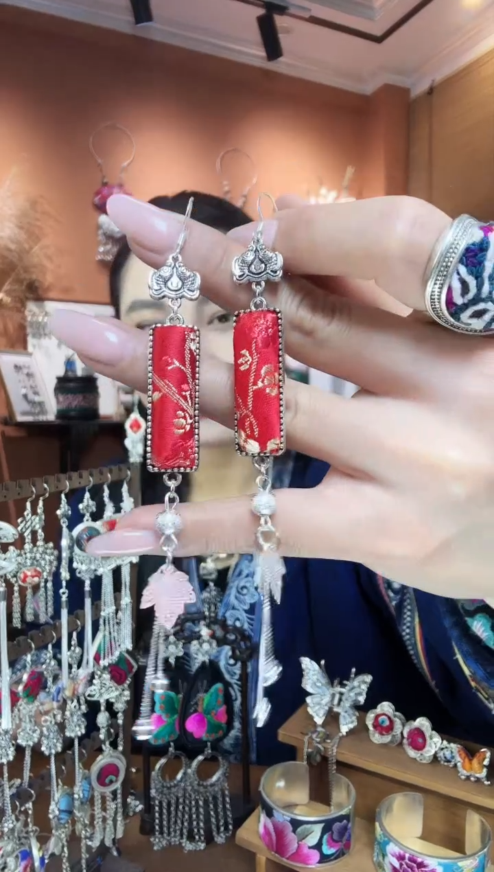 【闪购商品】刺绣纯手工民族风耳环