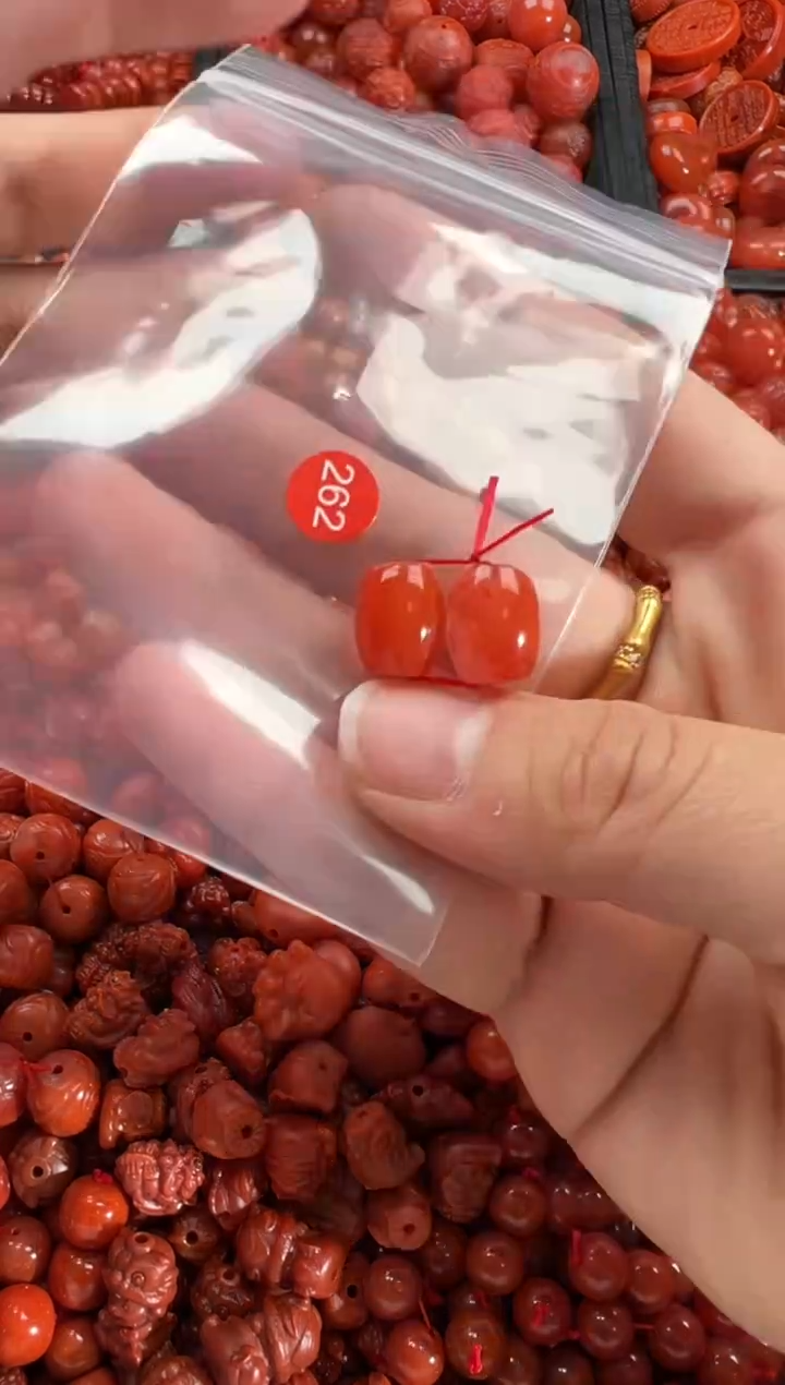 【闪购商品】南红玛瑙颈饰未镶嵌1