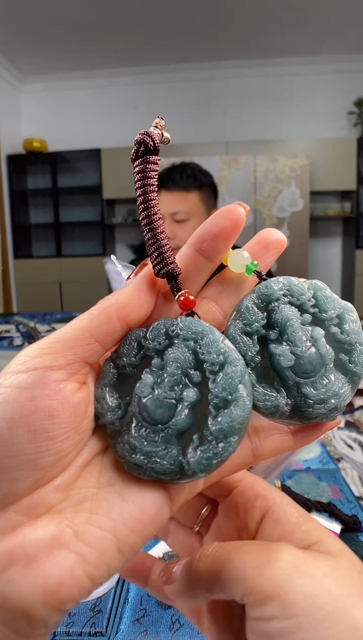 颈饰未镶嵌翡翠多样性发其一