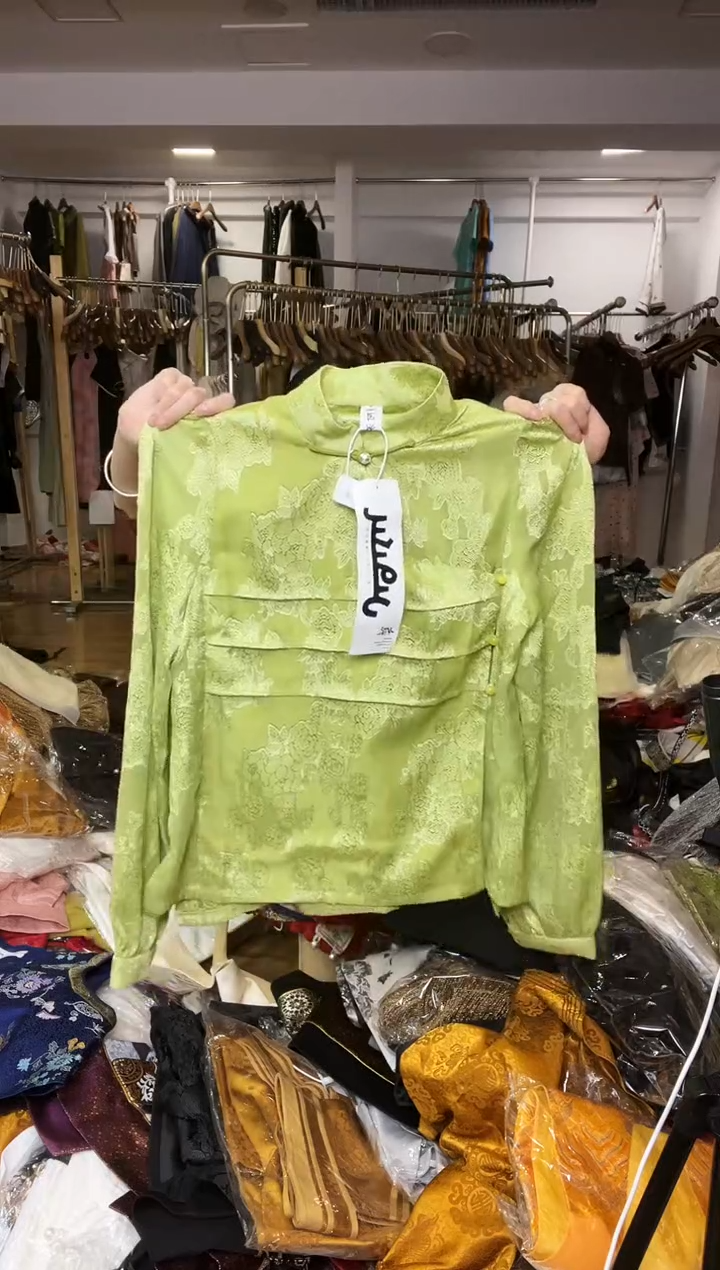 防晒       M码       80-105斤