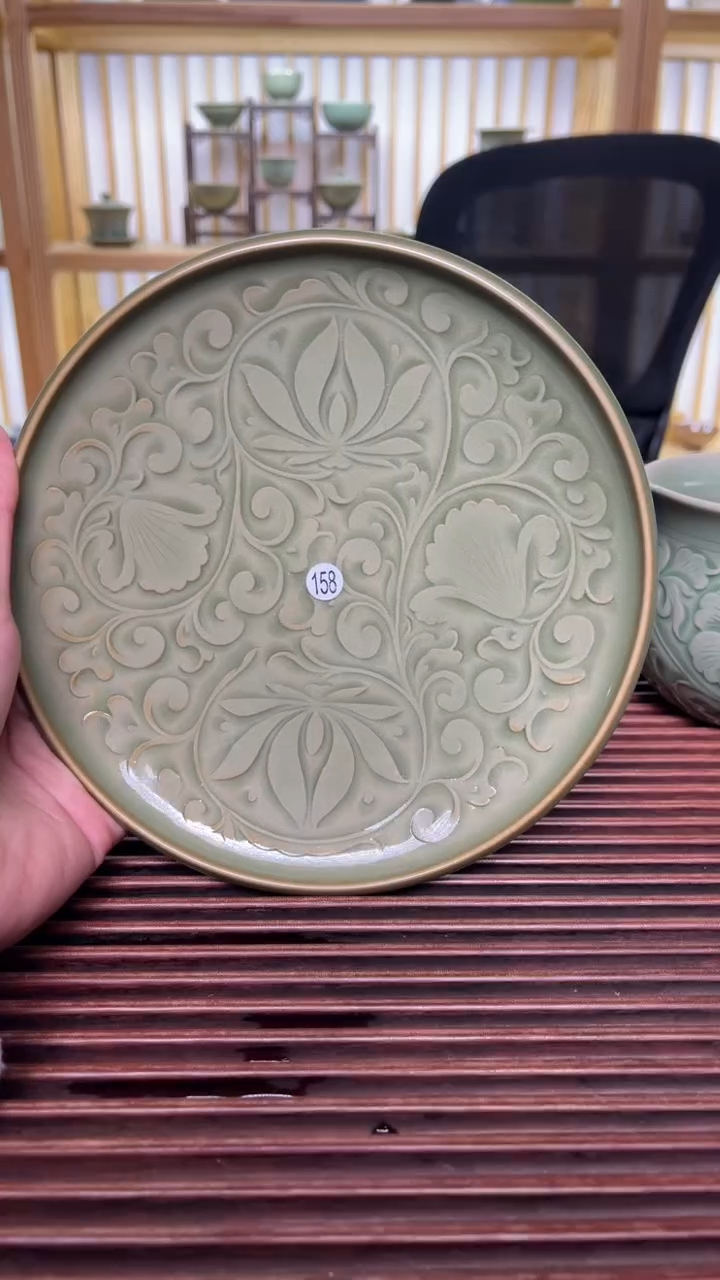 【闪购商品】158莲纹壶承纯手工秘色