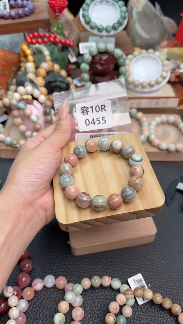 【闪购商品】石英质玉手链未镶嵌10R0455