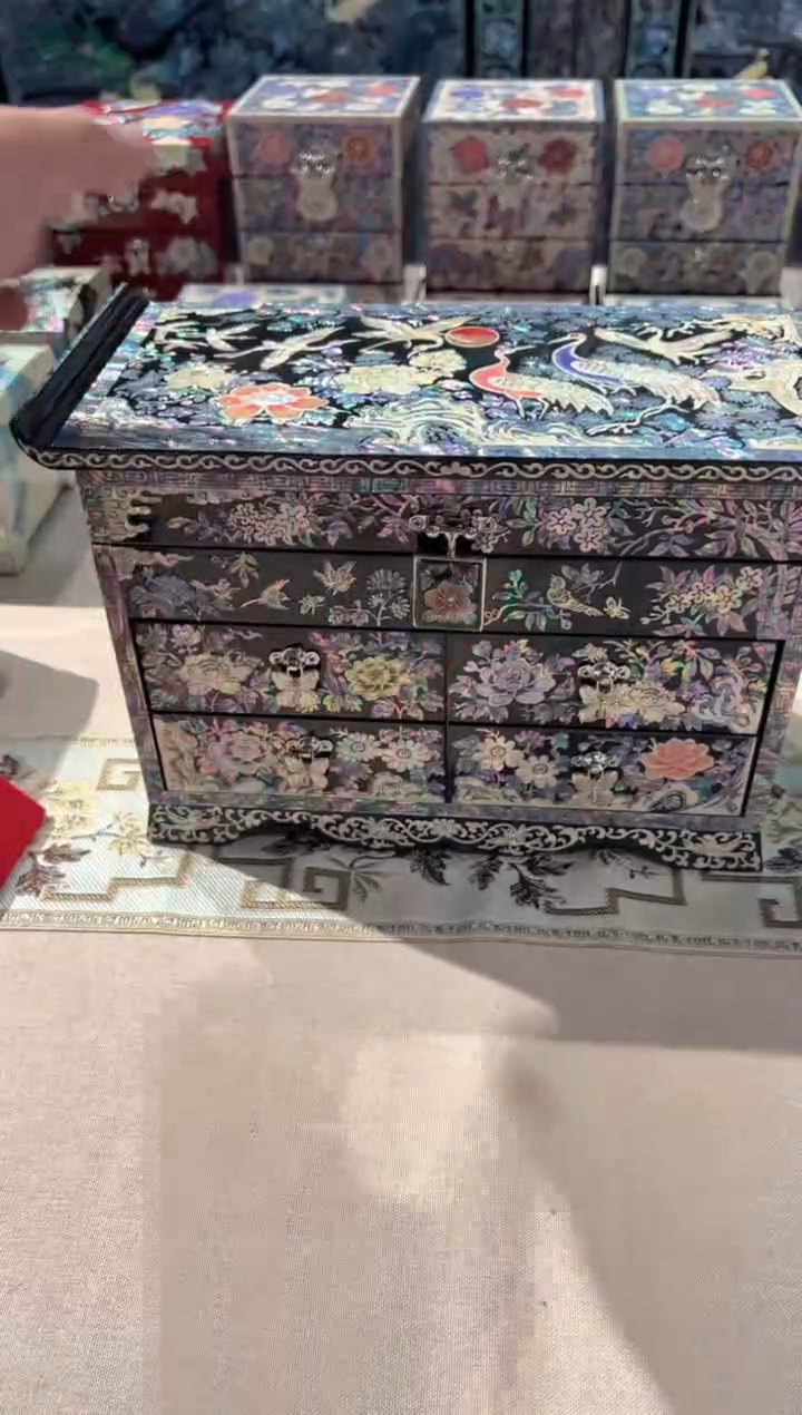 ·弘贝雅螺钿漆器文化馆