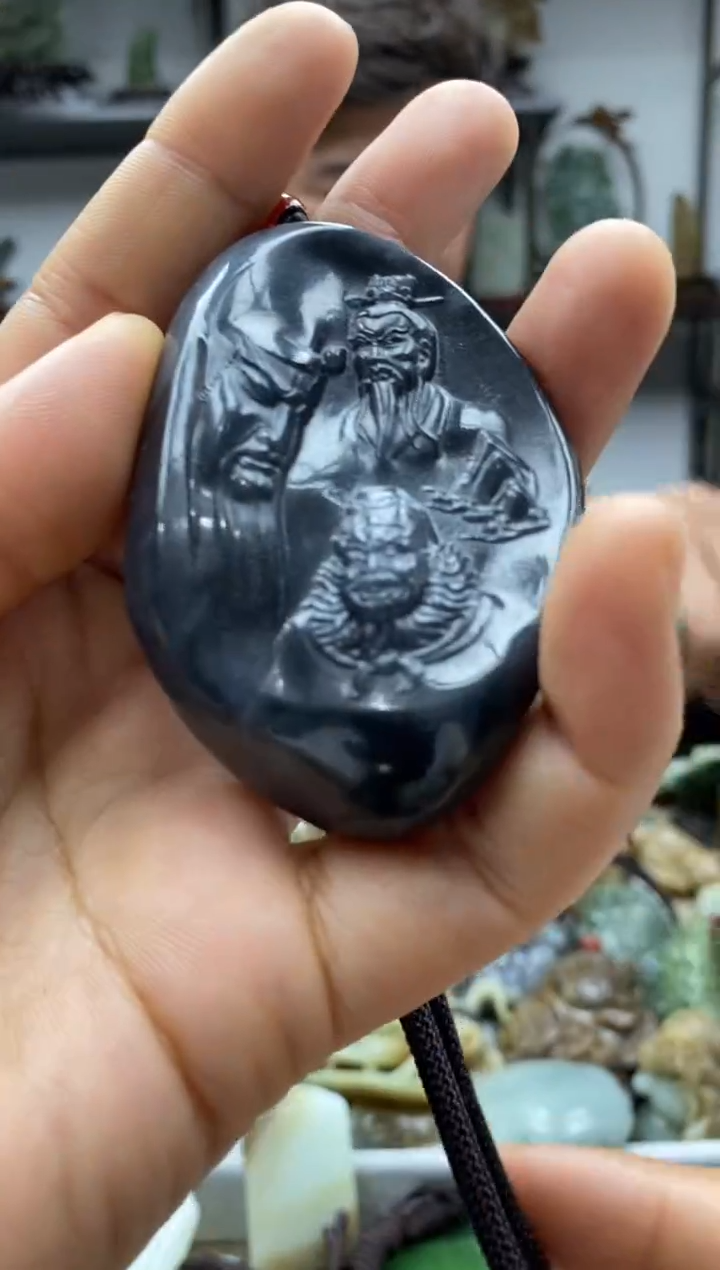 和田玉未镶嵌把件1