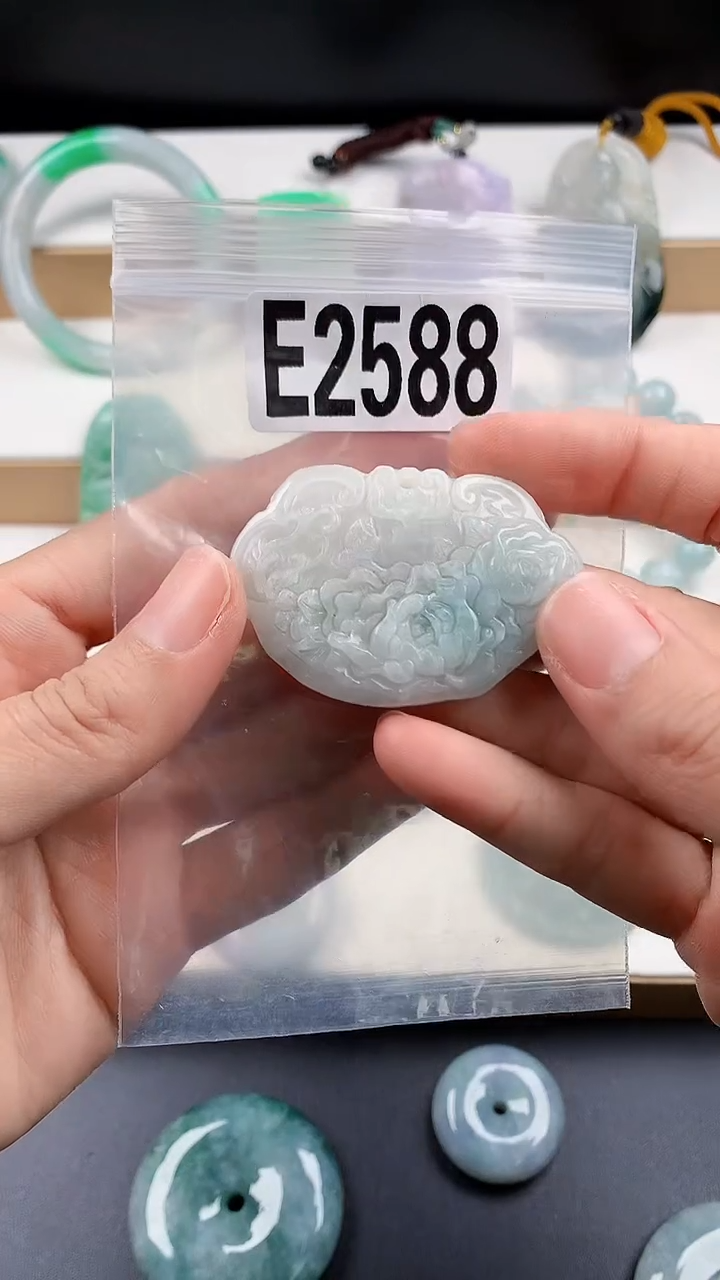 颈饰未镶嵌翡翠天然翡翠珠宝吊坠挂件