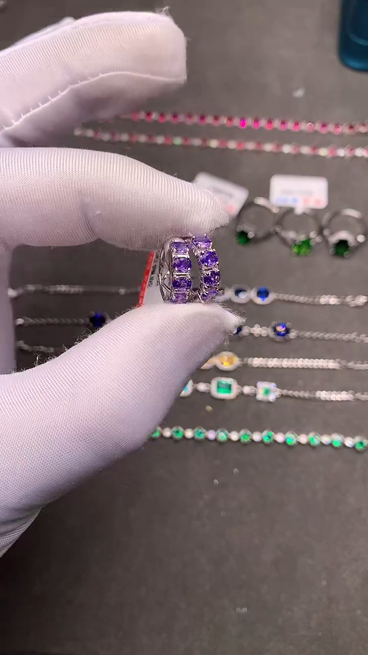 【闪购商品】彩色蓝宝石耳饰银S925镶嵌.....