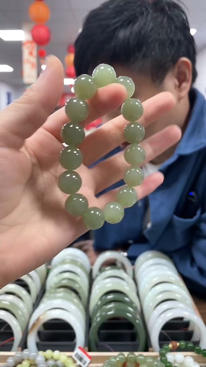 【闪购商品】和田玉手链未镶嵌湖水冻卡14手串一条