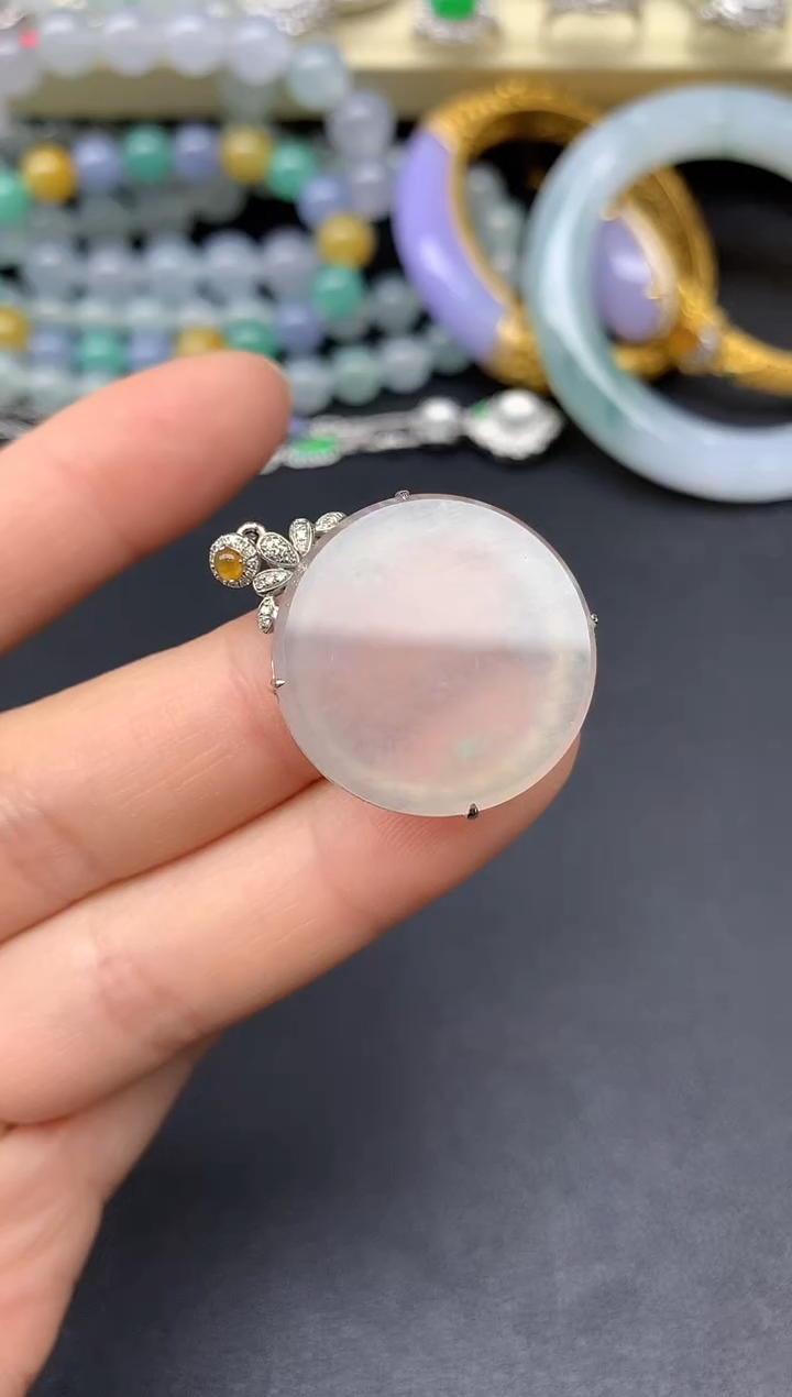 颈饰18K金镶嵌翡翠64-雪姐翡翠天天见