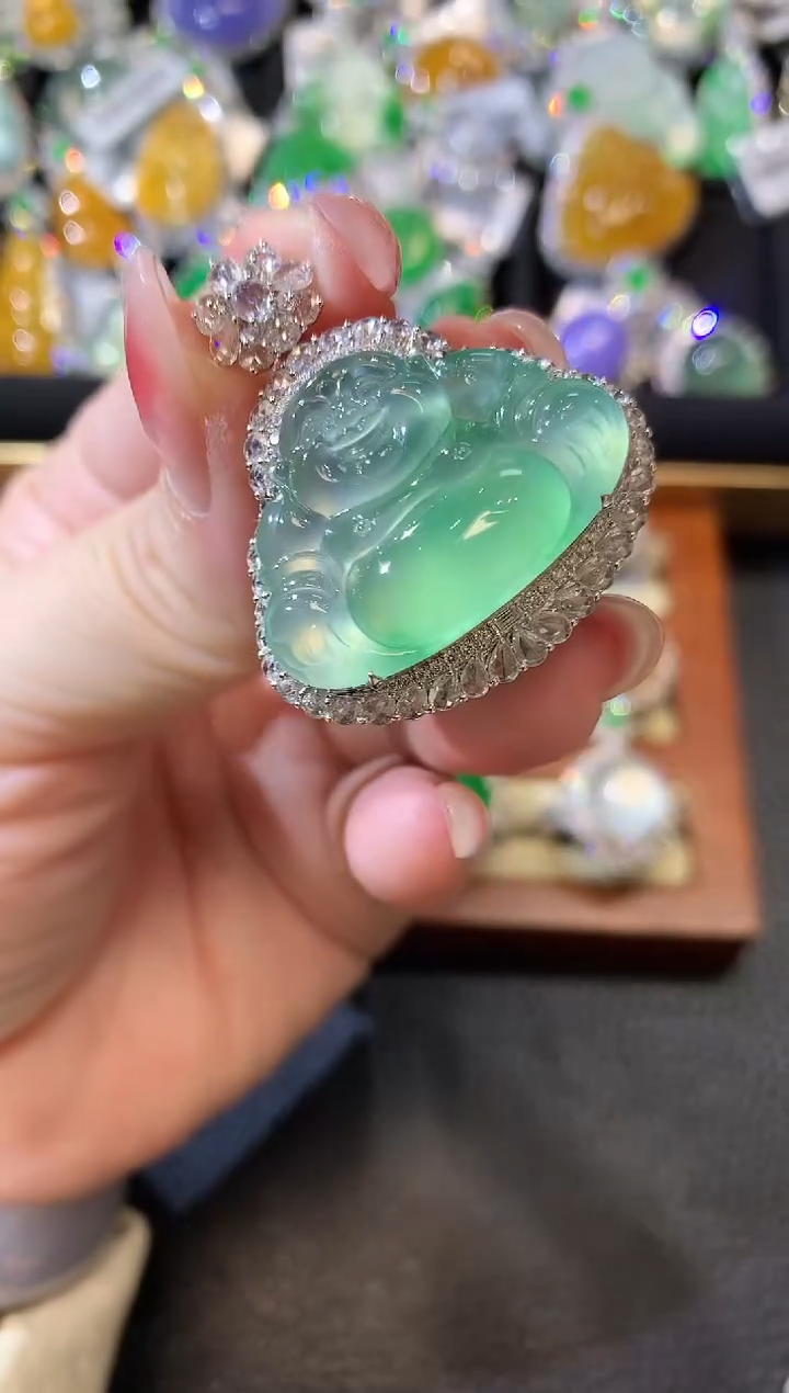 【闪购商品】翡翠吊坠(不含链)18K金镶嵌D31     