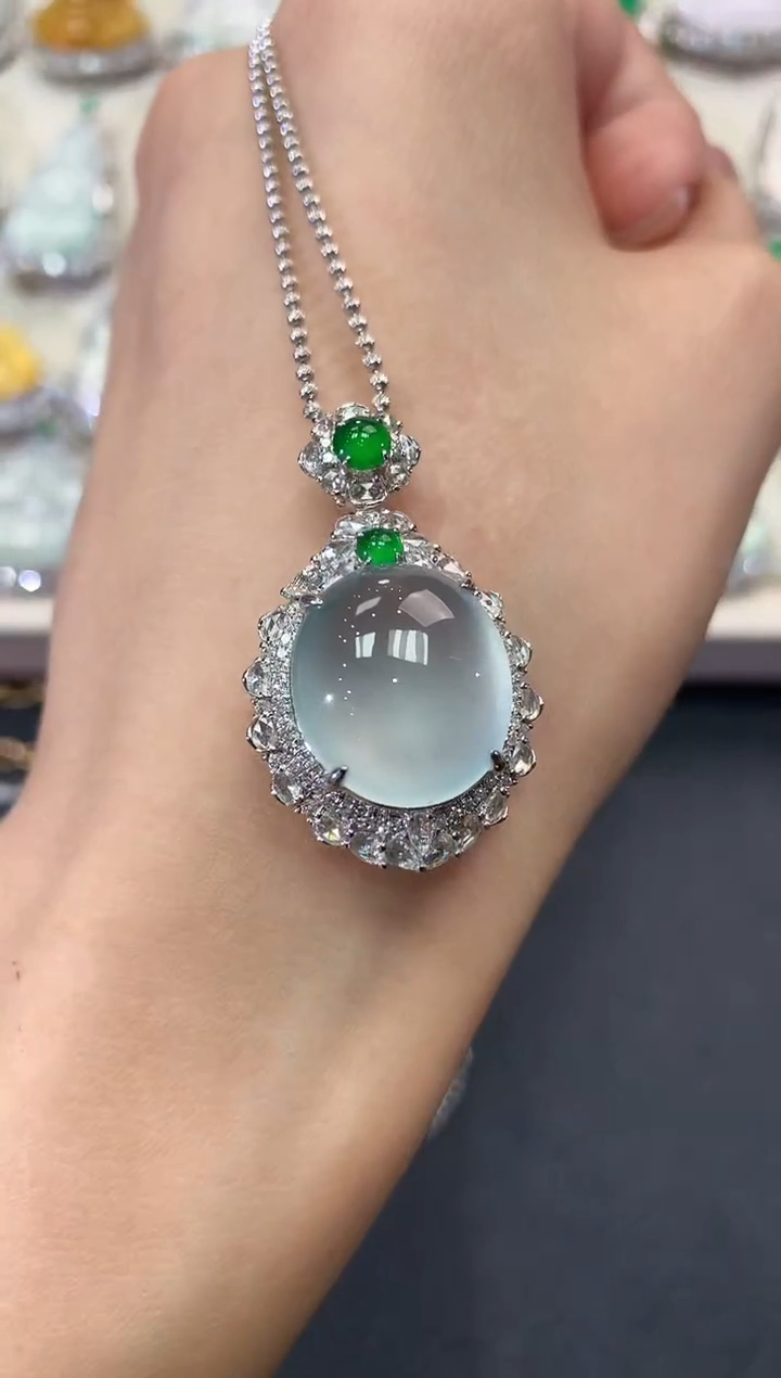 【闪购商品】翡翠吊坠(不含链)18K金镶嵌w160        