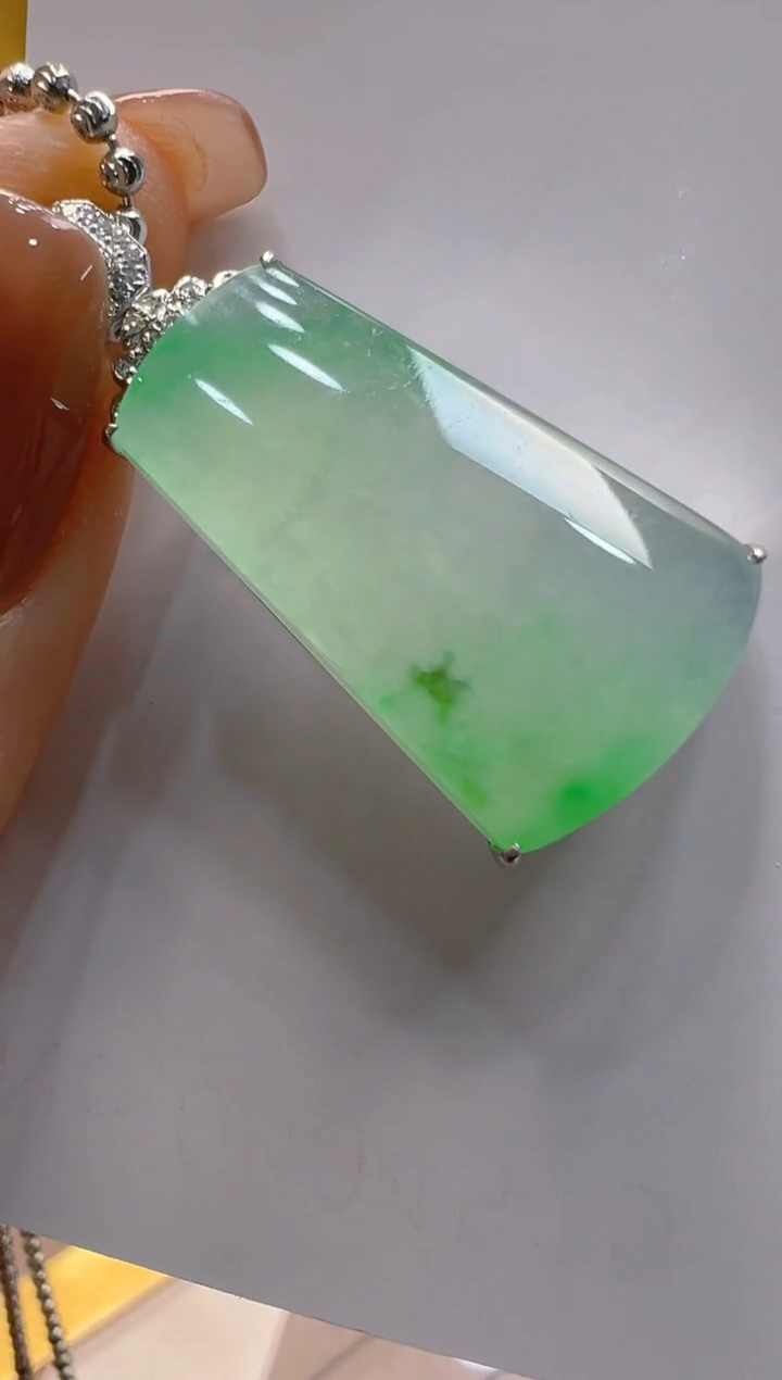 【闪购商品】翡翠吊坠(不含链)18K金镶嵌多样性团购发一件