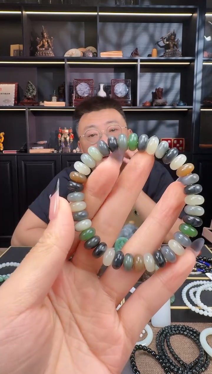 和田玉未镶嵌颈饰10mm算盘手串