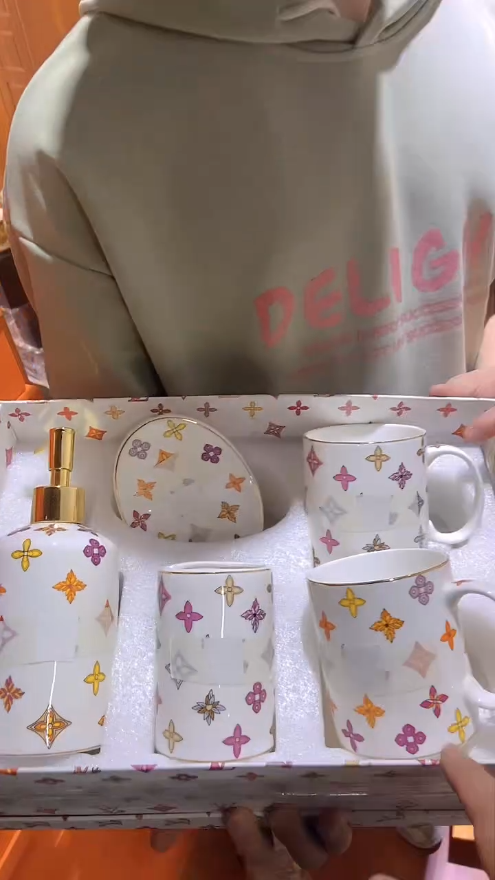 【闪购商品】鸿辉家品牌瓷器，京东包邮！