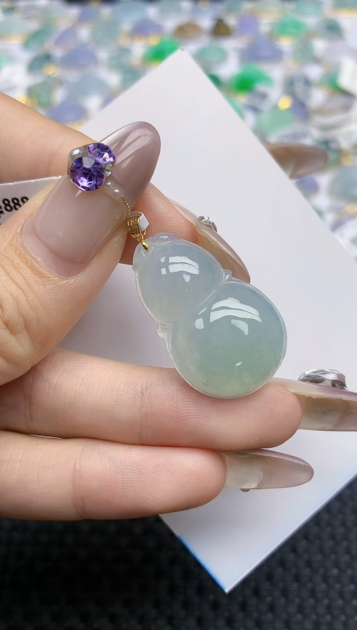 翡翠挂件18K金镶嵌197    天然翡翠A货