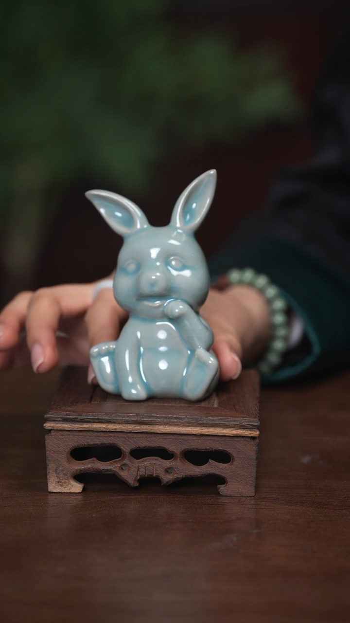 【闪购商品】清凉寺原产地仿古釉手工汝瓷兔子摆件