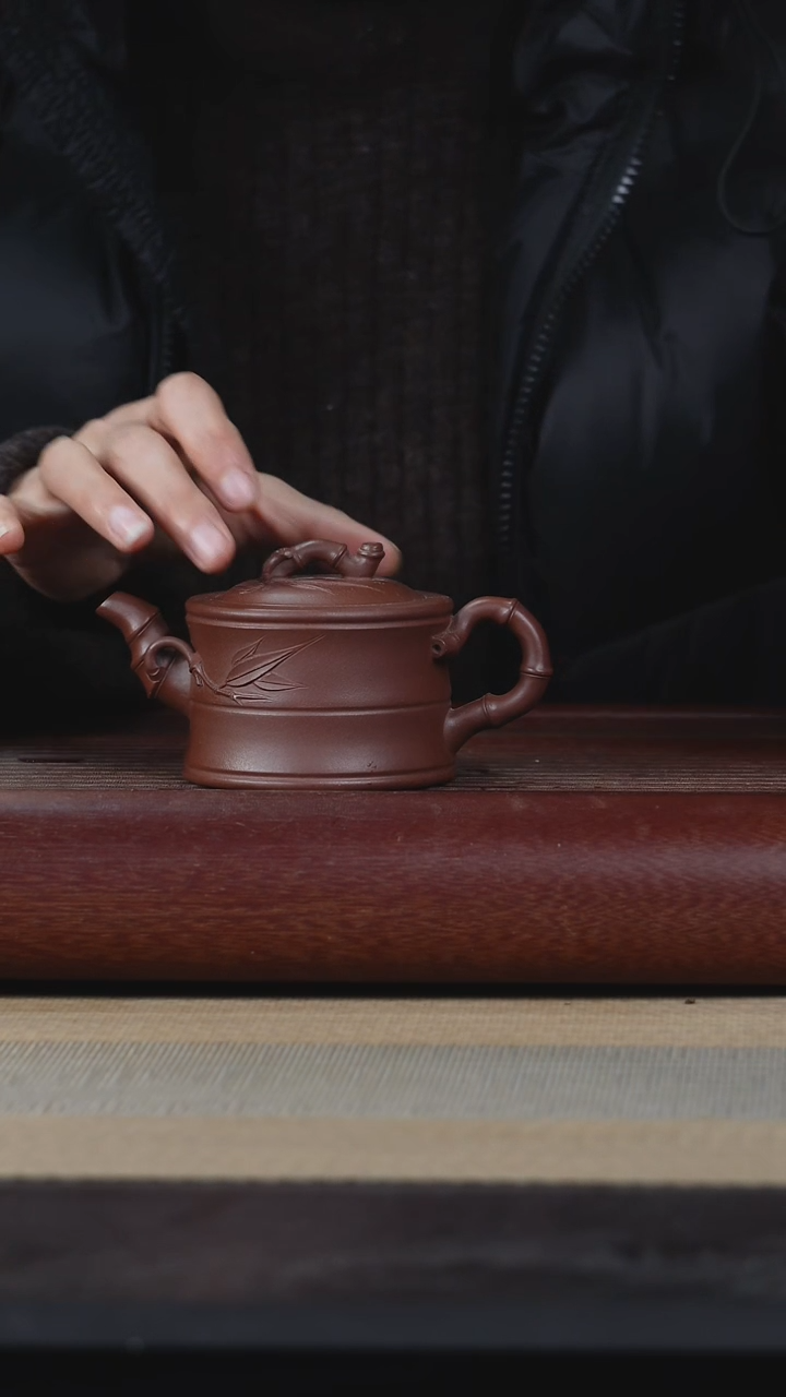 【闪购商品】紫砂茶杯底槽清竹段壶