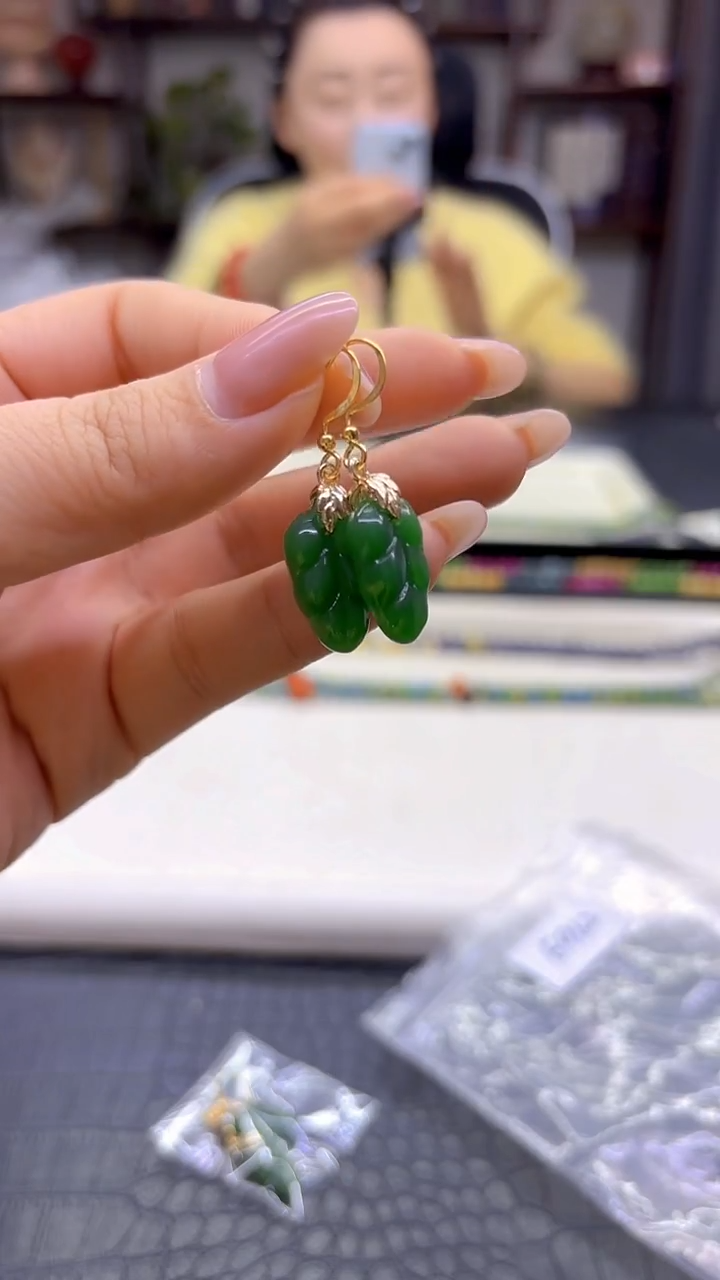 14K金镶嵌和田玉（碧玉）耳饰E962