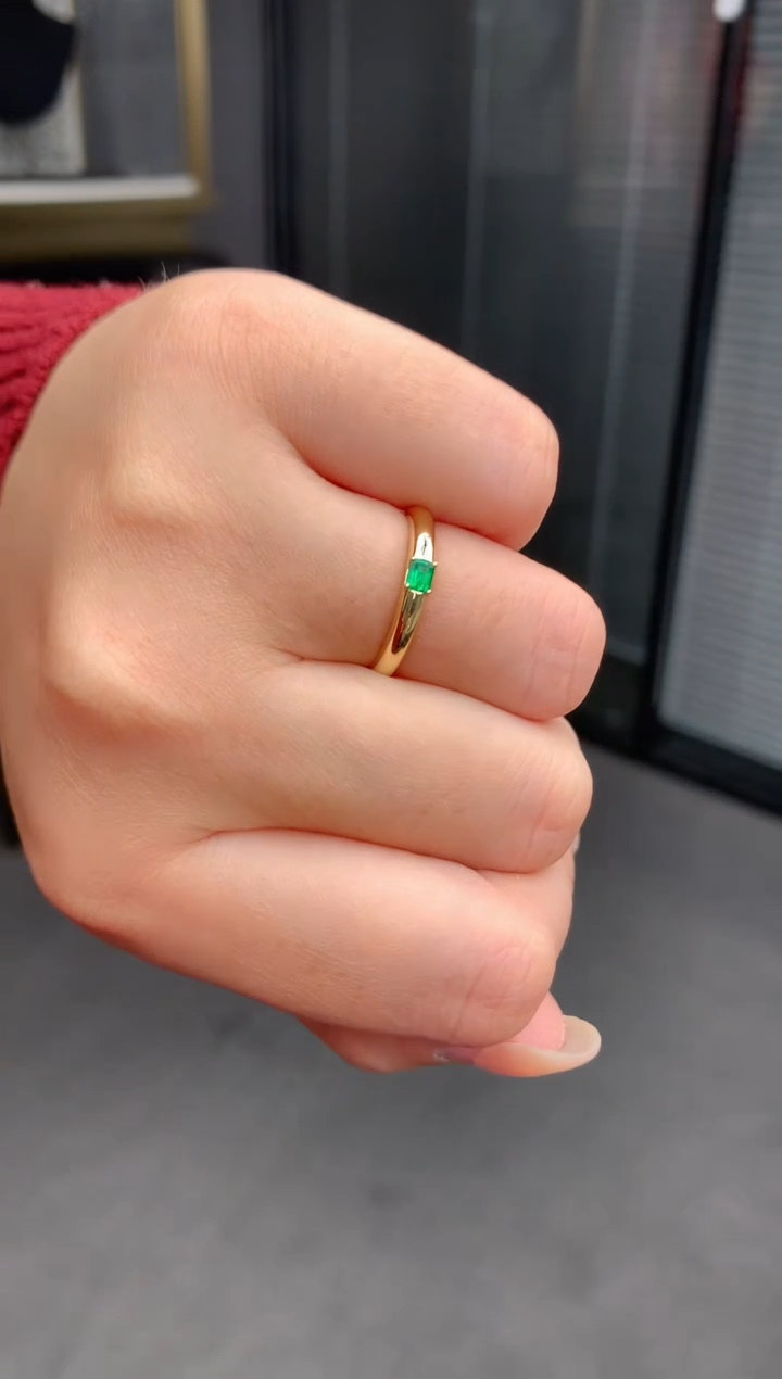 【闪购商品】祖母绿戒指18K金镶嵌12分祖母绿戒指