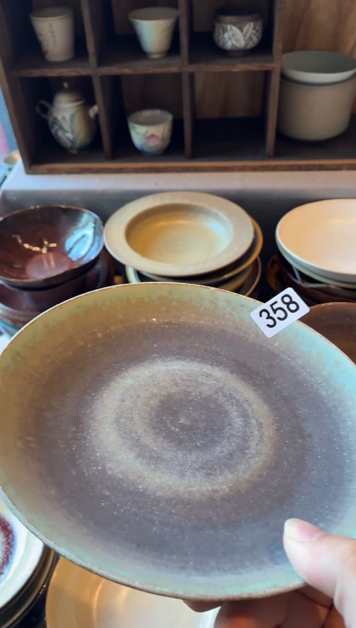 瓷片吃***丝358微瑕套内窑变绿浅盘