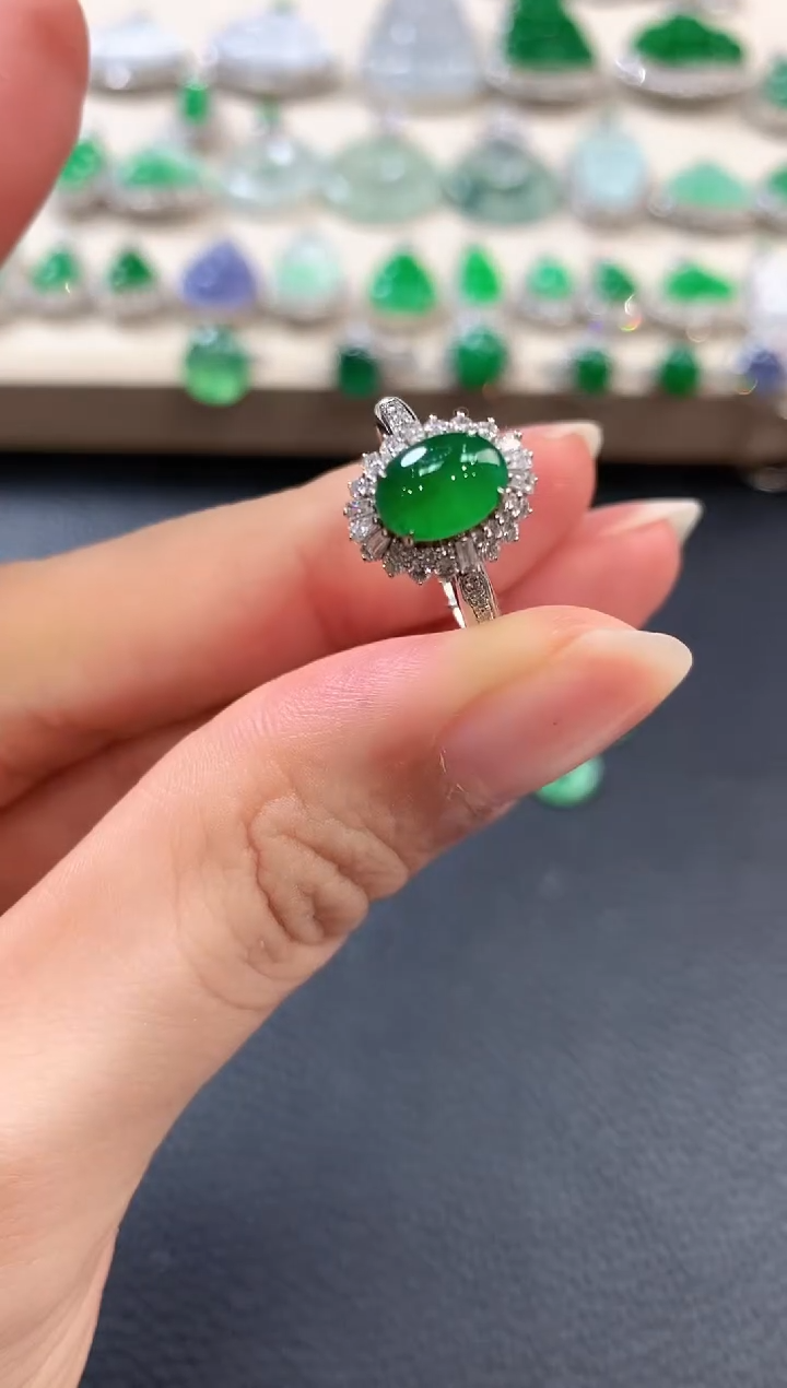 【闪购商品】翡翠戒指18K金镶嵌b78     