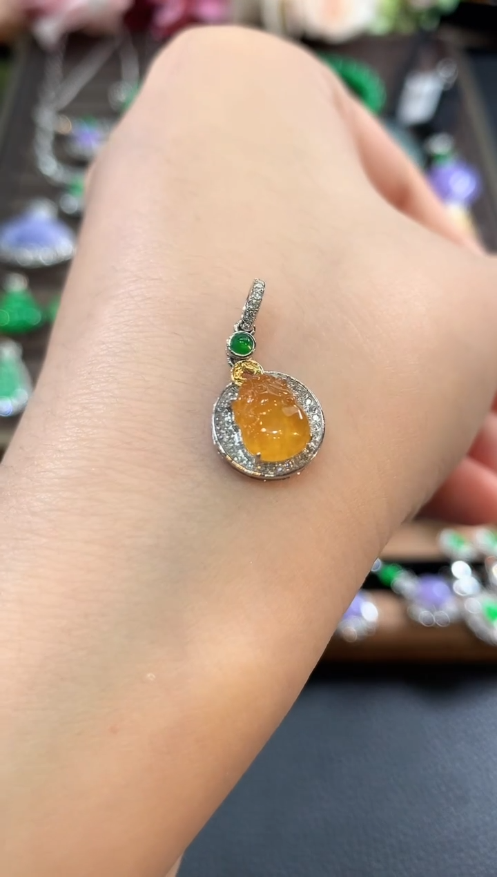 吊坠(不含链)18K金镶嵌翡翠y4多样性一件发货