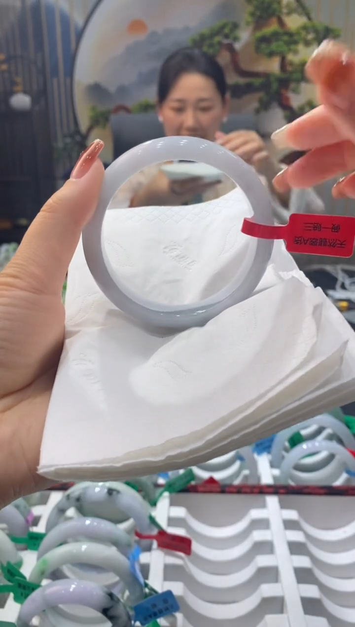 【闪购商品】翡翠手镯未镶嵌00007843