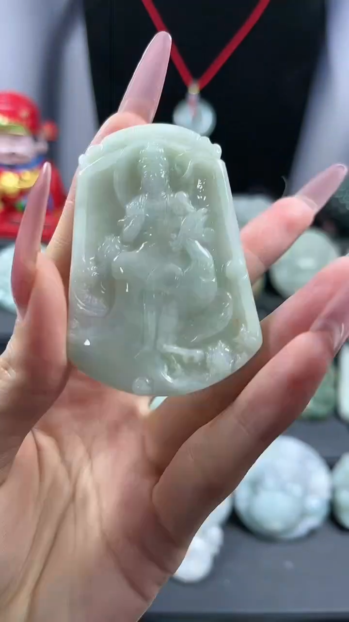 【闪购商品】翡翠颈饰未镶嵌观音