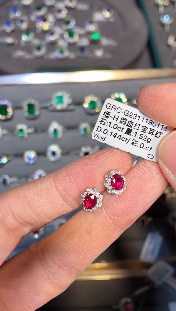18K金镶嵌耳钉红宝石【闪购】1.0ct/七天鉴赏/缅甸
