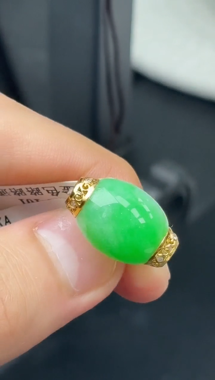 18K金镶嵌挂件翡翠路路通